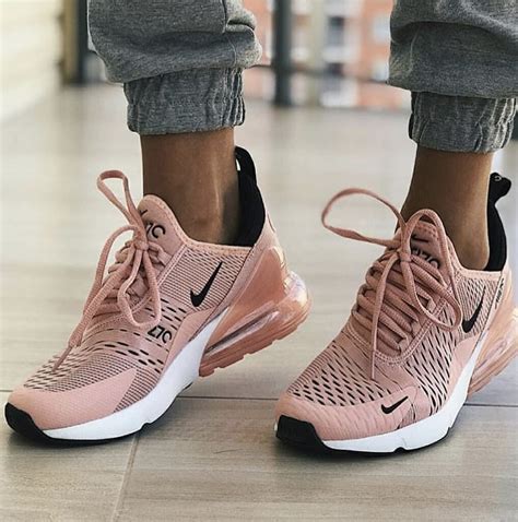 trending nike shoes 2019 women's.